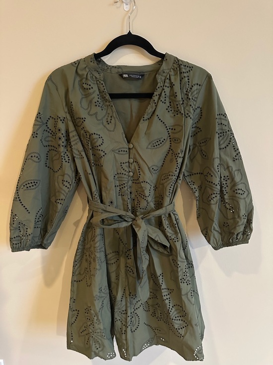 Zara Dresses & Skirts - Zara Olive Eyelet Tie-Waist Mini Dress